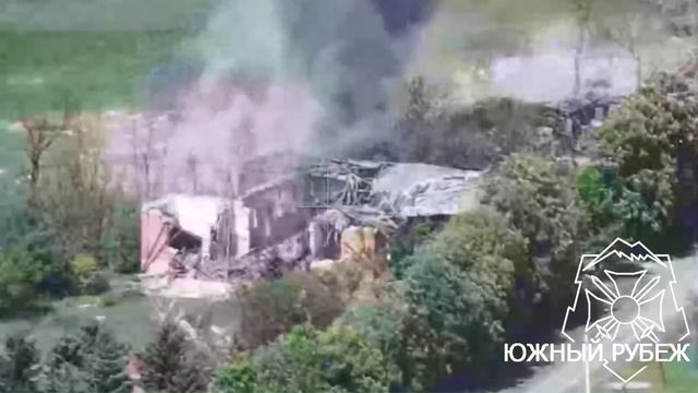 Уничтожение ПВД ВСУ
💥После вскрытия ПВД противника в н.п. Новая Полтавка, он был уничтожен
