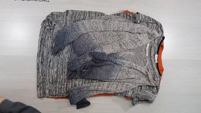 01446 Джемпера женские Италия (cotton Cream) 4 пак  11,75 кг  14,40€