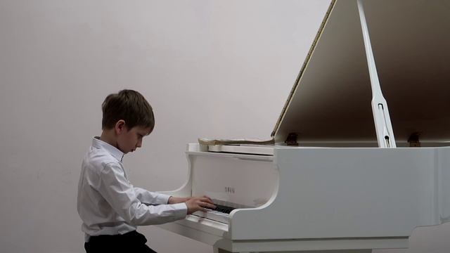 Коля, «Веселые ребята»