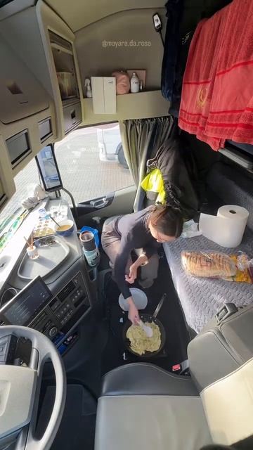 Обед в грузовике