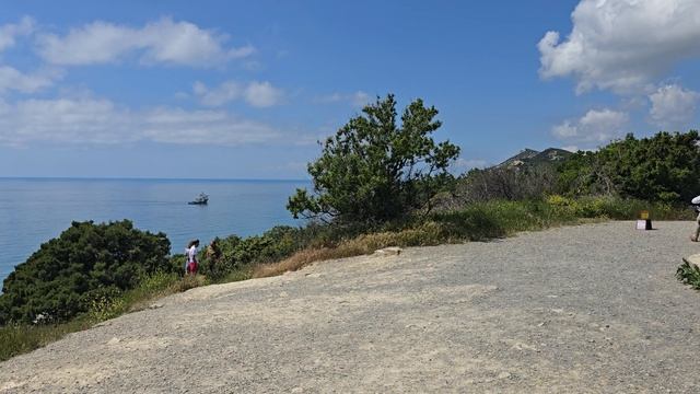 Вид на Большой Утриш от "Лермонтовская беседка" 15 мая 2025