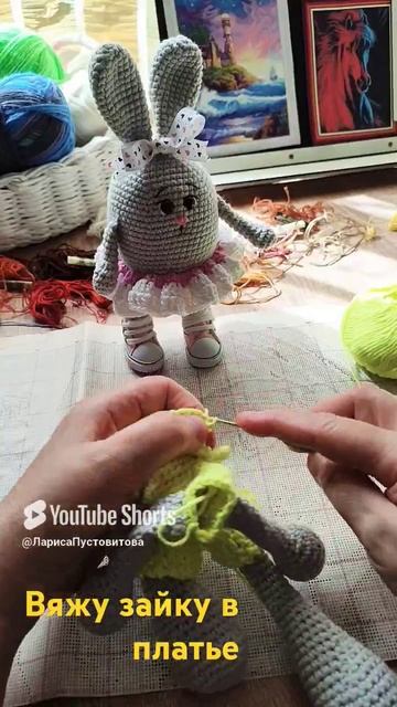 вяжу зайку в платье 🌞🐰