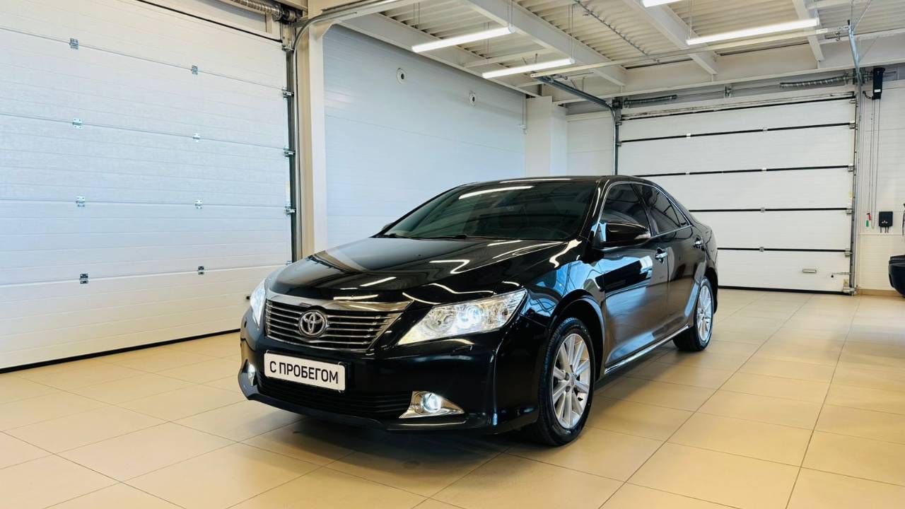 Toyota Camry, 2014 год
