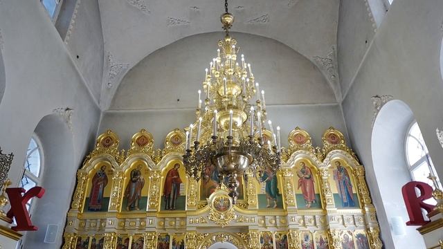 Встреча праздника Преполовения Пятидесятницы в Свято-Троицком монастыре города. 2025 г