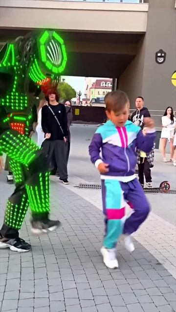 LITTLE BOY  TEACHING SHUFFLE  TUZELITY NEON MODE !! ASTRONOMIA