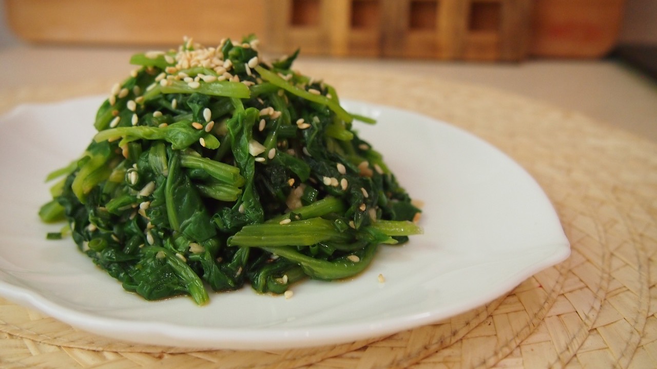 Традиционная корейская кухня: Щигымчи намуль (시금치나물) или закуска из шпината