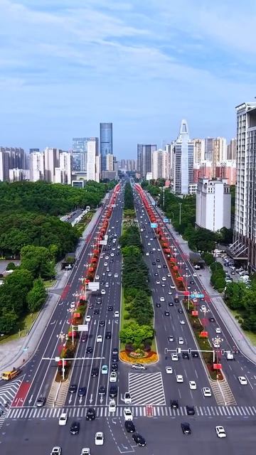Tuyến đường 16 làn xe mang tên "Đại lộ Ngũ Nhất" siêu đẹp tại thành phố Trường Sa