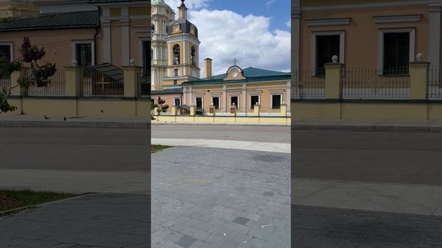 15-05-2025. Москва. Парк возле Новоспасского монастыря.