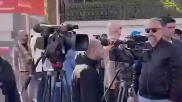 Начала переговоров России и недофюрера Зеленского в Стамбуле ждут журналисты