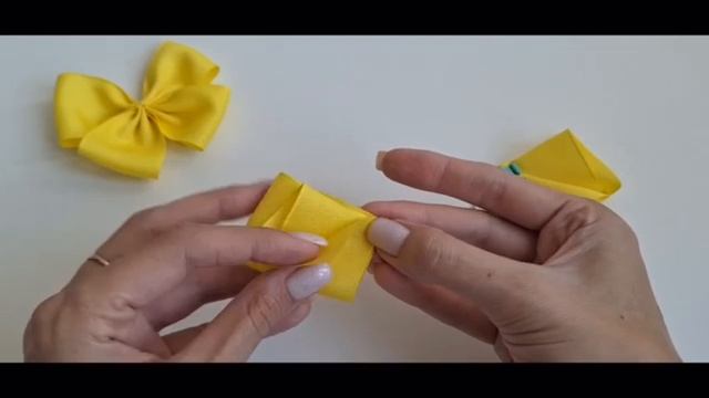 Делаем бантики из репсовых лент