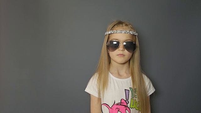 Сцена из проекта #нереальныйчеллендж

Что может пойти не так, если вы в школьном автобусе с четырьмя