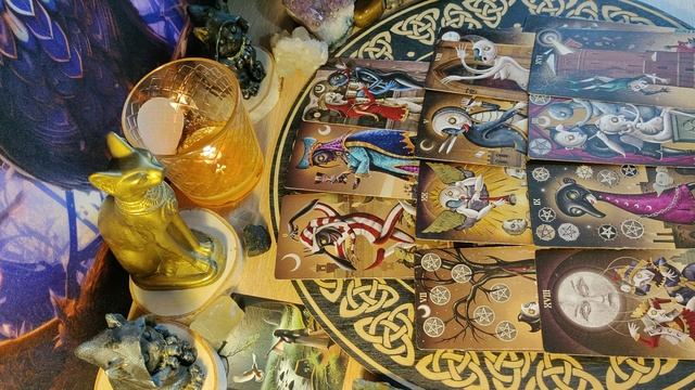 С вами хотят поговорить  🔮 таро расклад