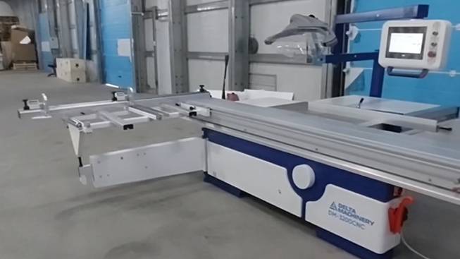 Форматно раскроечный станок DM 3200 CNC. Обзор станка.