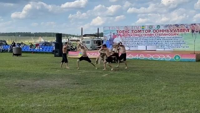 Чурапчинский молодежный любительский танцевальный коллектив, танец Илбис-хаан инэрии
