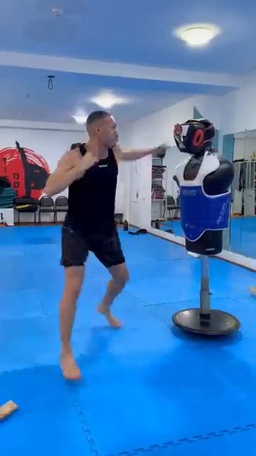 Lower kick + hook 🥊 #boxing #mma #martialarts