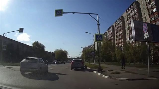 ‼️🛴В Жуковском самокатчицу сбил каршеринг на пешеходном переходе‼️🛴