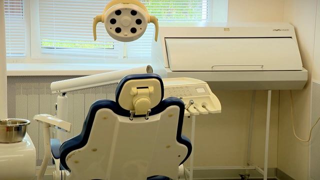 Губернатор посетил Эммаусскую врачебную лабораторию
