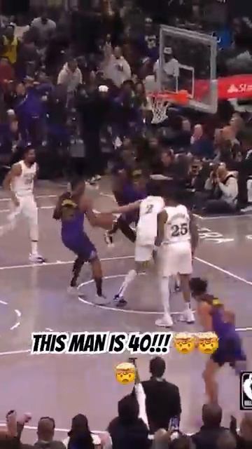 LeBron Switching Hands for the Ridiculous Left-Handed Windmill 😱🔥