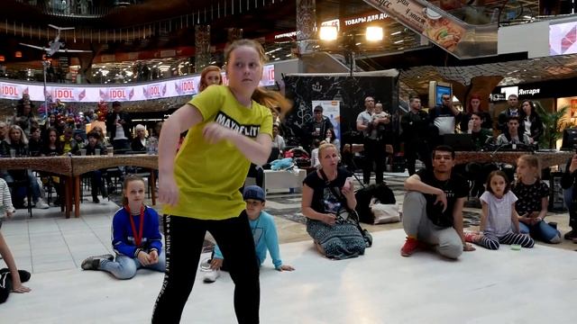 Новаковская Полина VS Бондаренко Алина VS Шелевер Ева - FREESTYLE Street style - IDOL DANCE