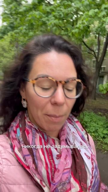 Какой рукой вы чистите вареные яйца?