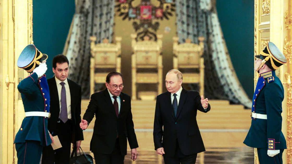 Премьер Малайзии согласился с мнением Путина по катастрофе MH17