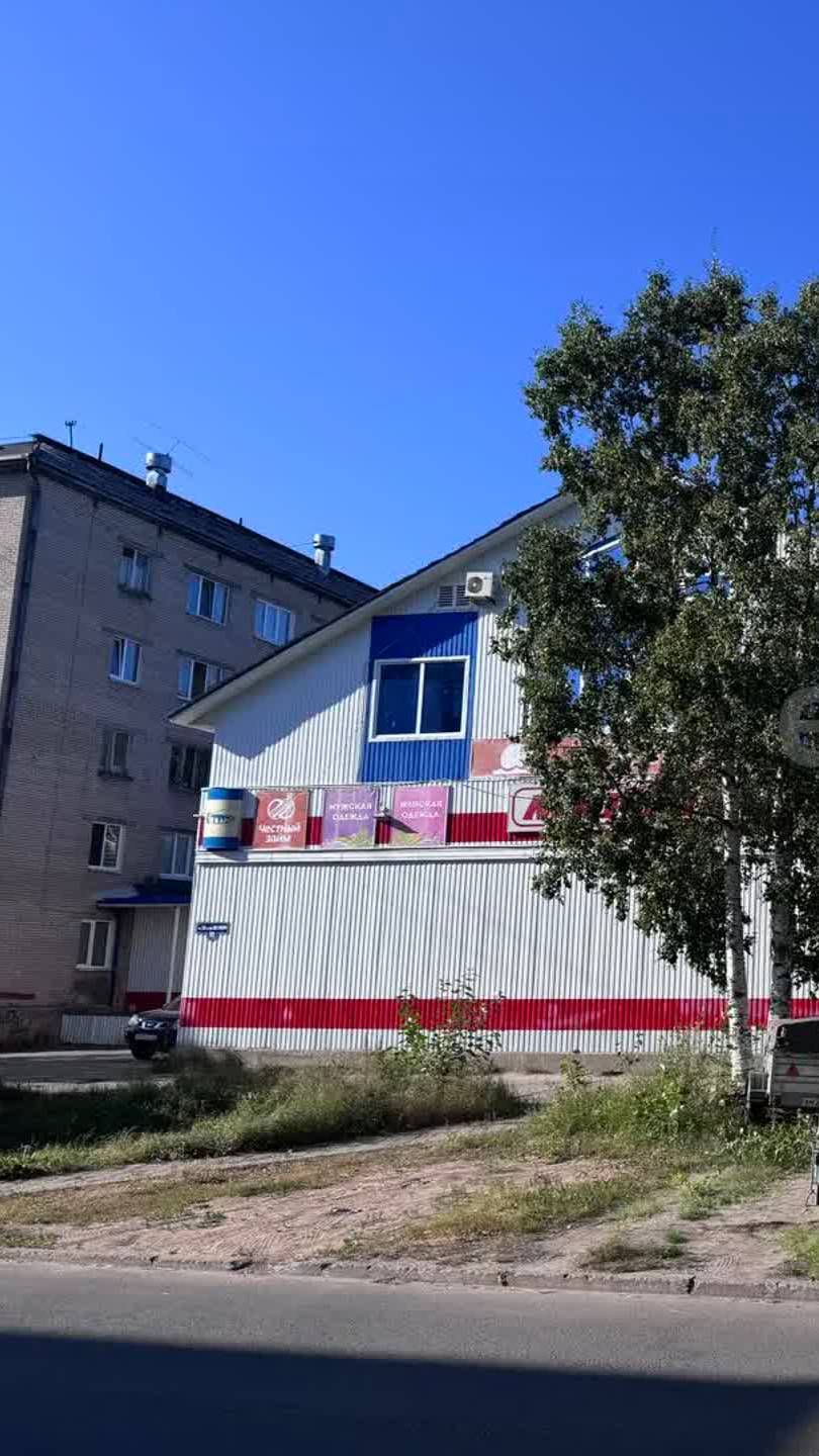 Аренда нежилого, свободной планировки, коммерческого помещения в ТЦ "Квартал", г.Новодвинск
