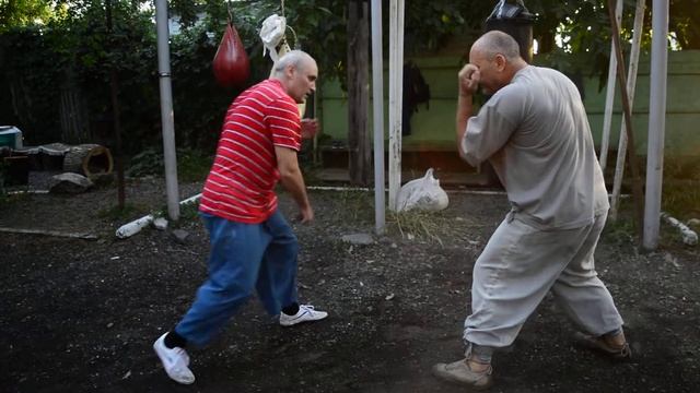 Ножевой бой  Отработка базовых движений  Начальный уровень  1