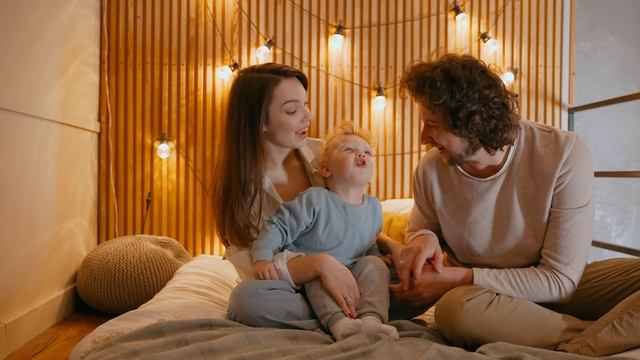 7883976-uhd_3840_2160_25fps