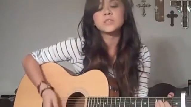 Девушка очень красиво спела