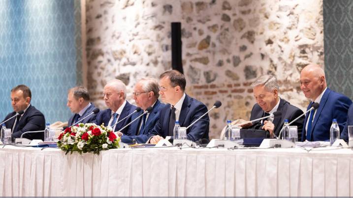 Политолог Денисов: переговоры с Украиной стали успешным шагом к миру