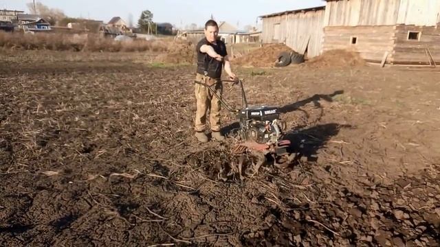 Лучший способ культивировать(пахать) землю мотоблоком. Эволюция фрез мотоблока "ОКА"