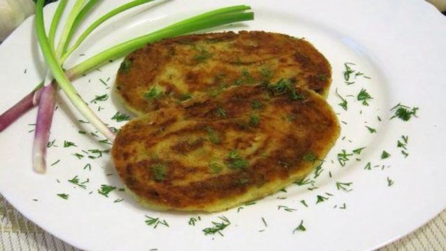 Картофельные котлеты с зеленым луком
