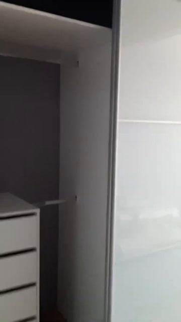 Спрятали шкаф в нишу