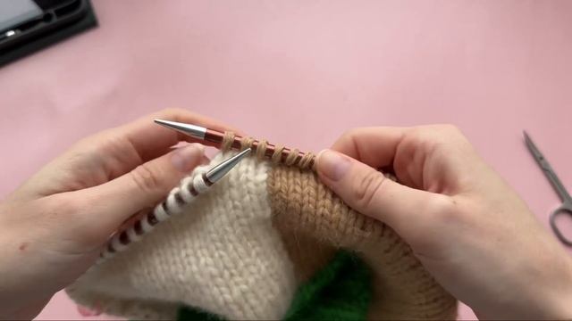 Вязаный двухсторонний ЖИЛЕТ спицами | простой МК для н