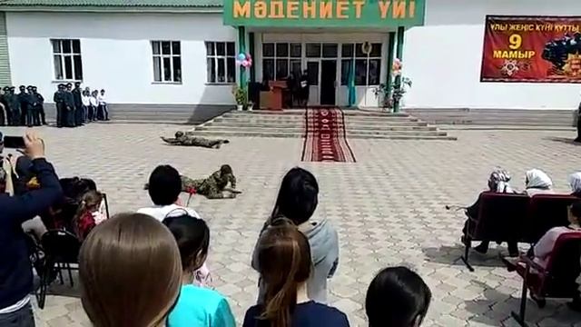 Саты ауылы.  Мерекелік шеру.  Шекара қызметкерлері.(1)