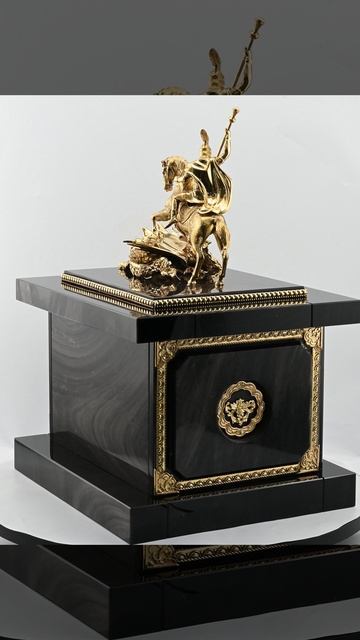 Сейф с часами из обсидиана "Георгий Победоносец" 290*255*400мм. Арт: 1450442