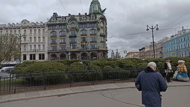 У Казанского собора. 25.04.25