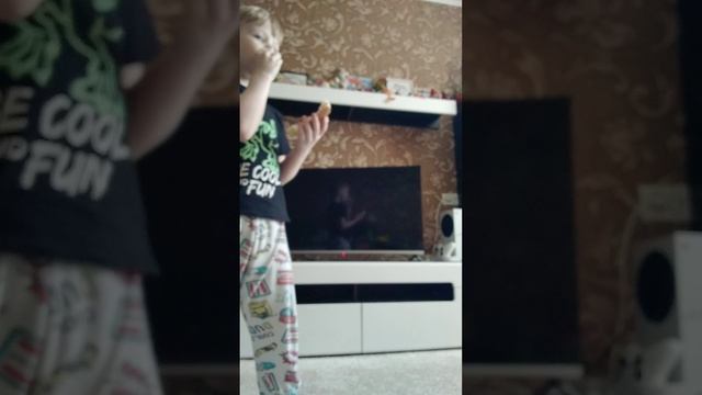 Просто танцуем под музыку