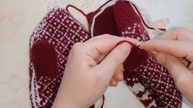 Вязание пальца на двух спицах. Нестандартный способ. В
