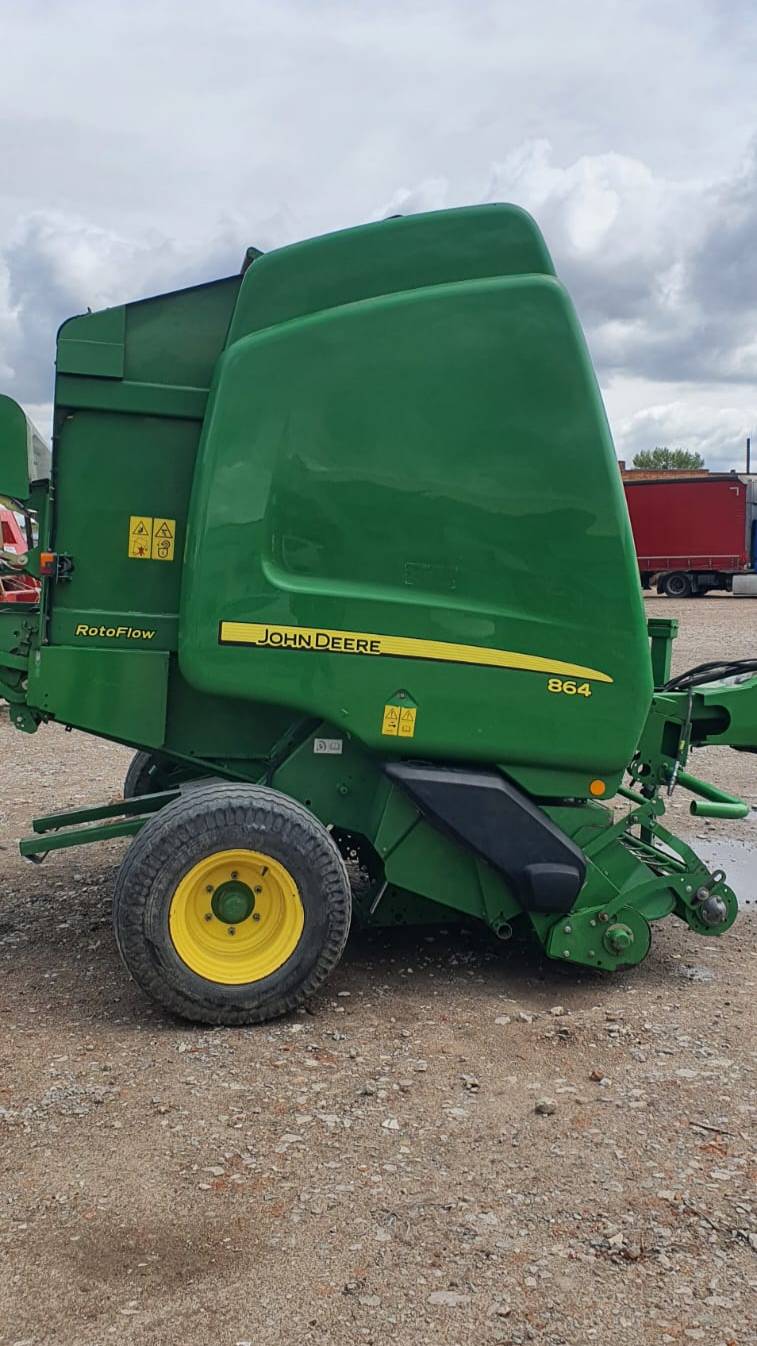 В ПРОДАЖЕ пресс-подборщик рулонный John Deere  864 /Round baler John Deere 864