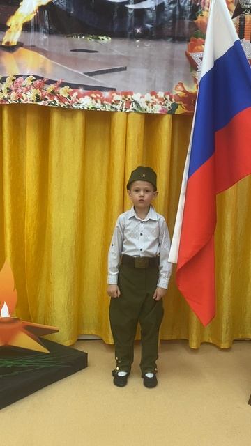 Артём Лукомский Татьяна Шапиро. Я в солдатики играю.