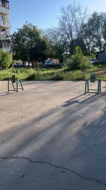 "БЕЗОПАСНАЯ" ПЛОЩАДКА: на Гайдара, 9 в Батайске найдена самая опасная детская площадка.