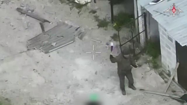При освобождении Михайловки бойцы 5-й бригады группировки войск«Центр»уничтожали врага в стрелковом