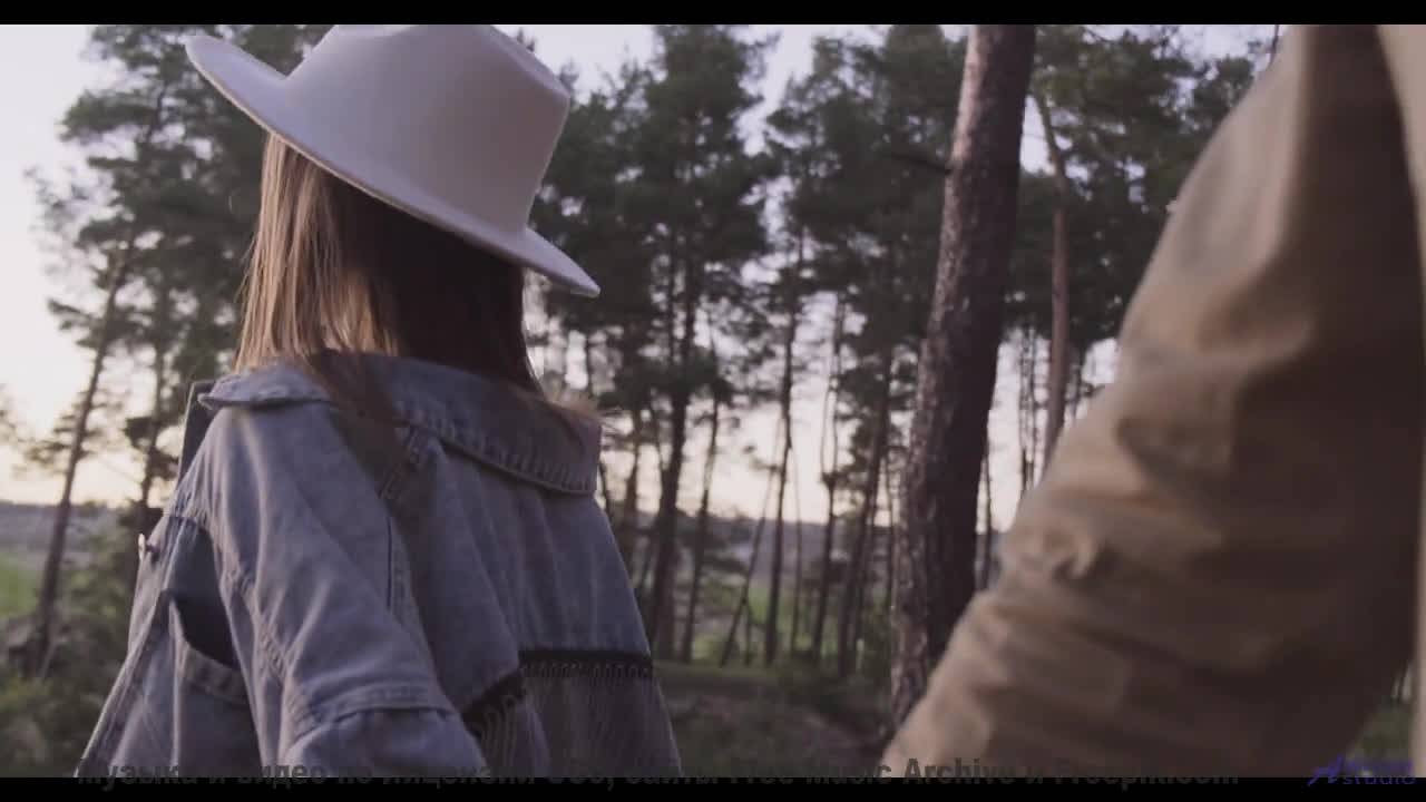 Включите и почувствуйте, как падают снежинки! - Iluvmytesla  Maarten Schellekens -- Independent Musi