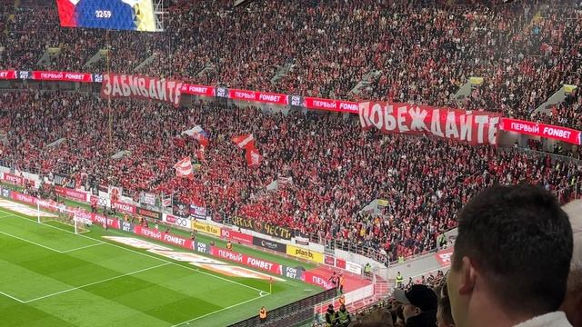 Влог. Поездка на футбол. Вика первый раз на футболе