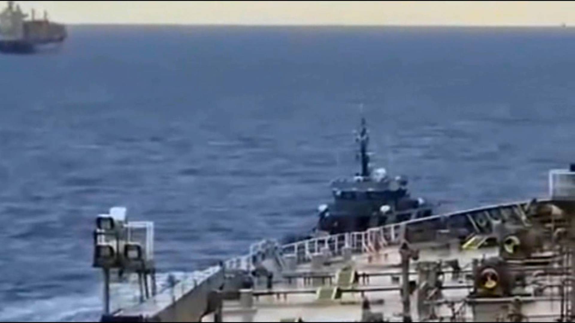 ВМС Эстонии попытались перехватить танкер JAGUAR. Попытка пиратства на Балтике
