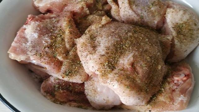 Куриные бёдрышки запечённые в рукаве