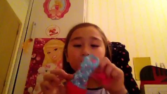 Открываем новую игрушку (платье барби)