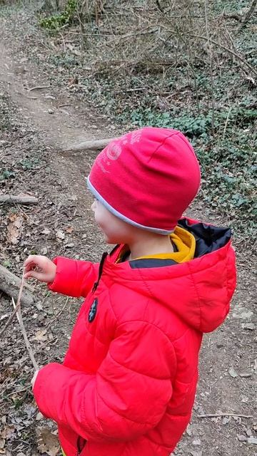 нашли планшет в лесу #юмор #техника #nature #1плюс1