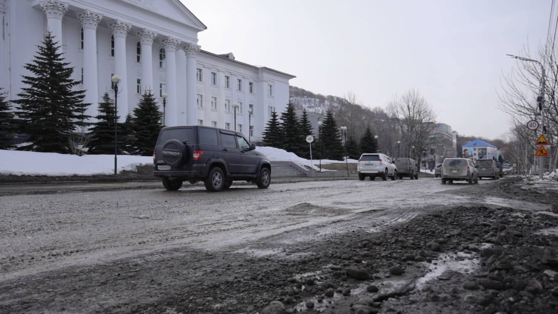 ЛЕНИНСКАЯ ПОД КИРПИЧЕМ